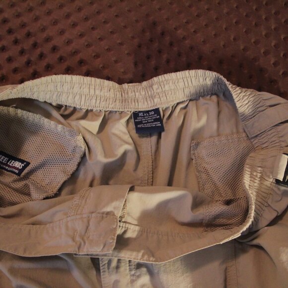 Pants, hiking light tan, converts to shorts. Size XL. Real Legends. Like new. - Picture 4 of 13